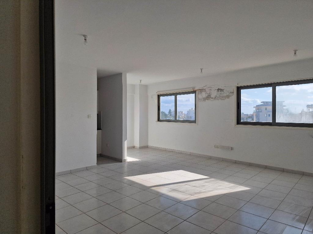 Commercial building-Voroklini-CP10228