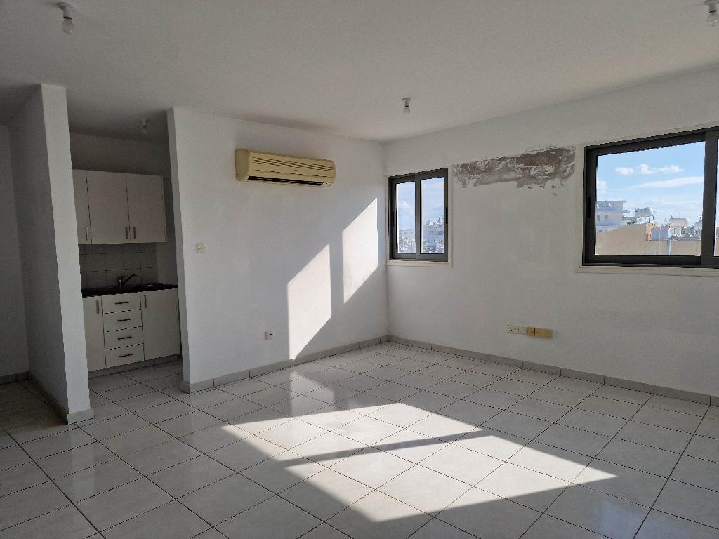 Commercial building-Voroklini-CP10228