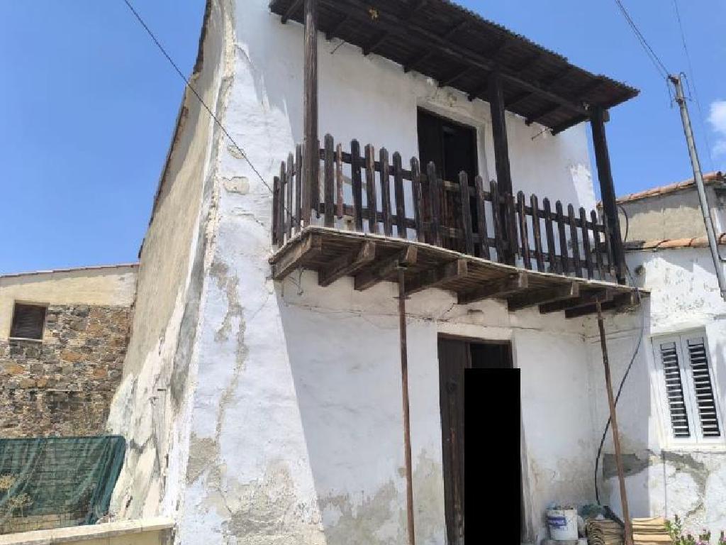 Two storey house - Lythrodontas, Nicosia
