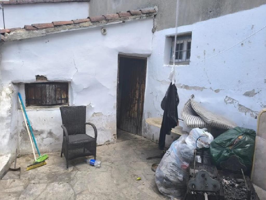 Two storey house - Lythrodontas, Nicosia