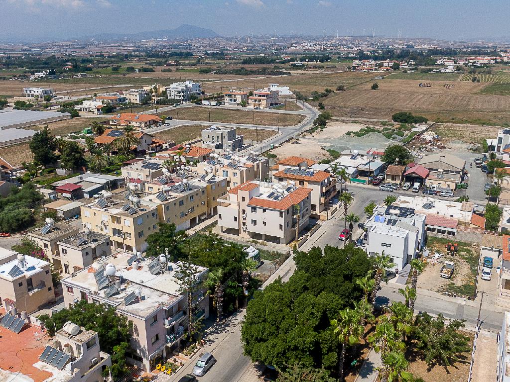 &Delta;&iota;&alpha;&mu;έ&rho;&iota;&sigma;&mu;&alpha; - &Pi;&epsilon;&rho;&iota;&beta;ό&lambda;&iota;&alpha;, &Lambda;ά&rho;&nu;&alpha;&kappa;&alpha;