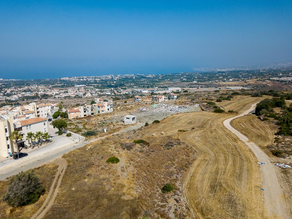 Ημιτελής Ανάπτυξη - Τρεμιθούσα, Πάφος