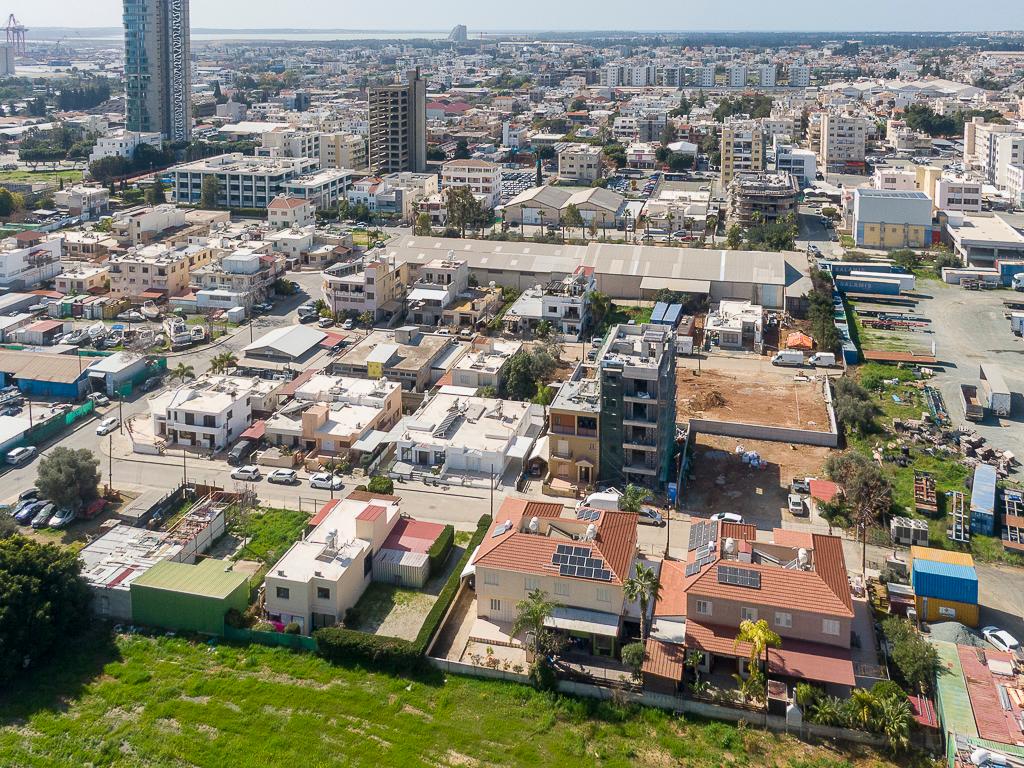 Detached house-Limassol Municipality-PR43417