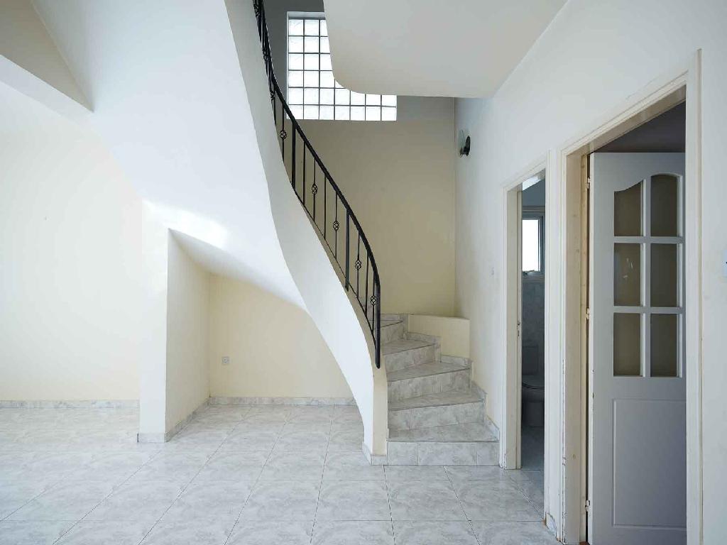 Semidetached house-Lakatameia-PR43574