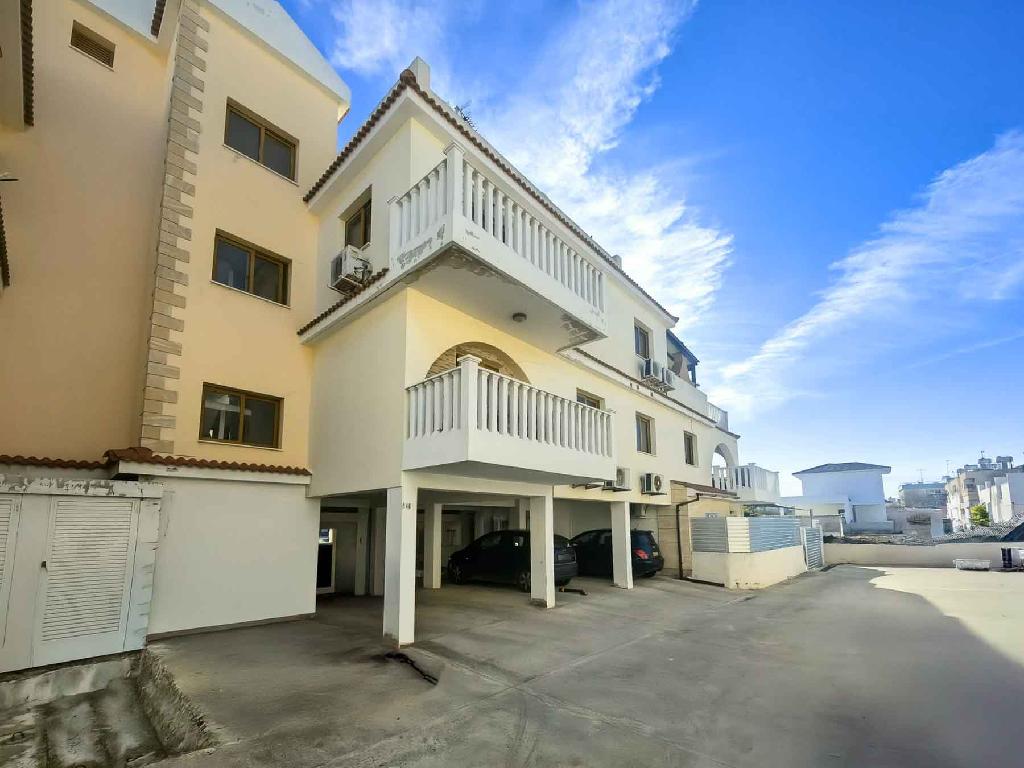 &Delta;&iota;&alpha;&mu;έ&rho;&iota;&sigma;&mu;&alpha; - &Pi;&alpha;&rho;&alpha;&lambda;ί&mu;&nu;&iota;, &Alpha;&mu;&mu;ό&chi;&omega;&sigma;&tau;&omicron;&sigmaf;