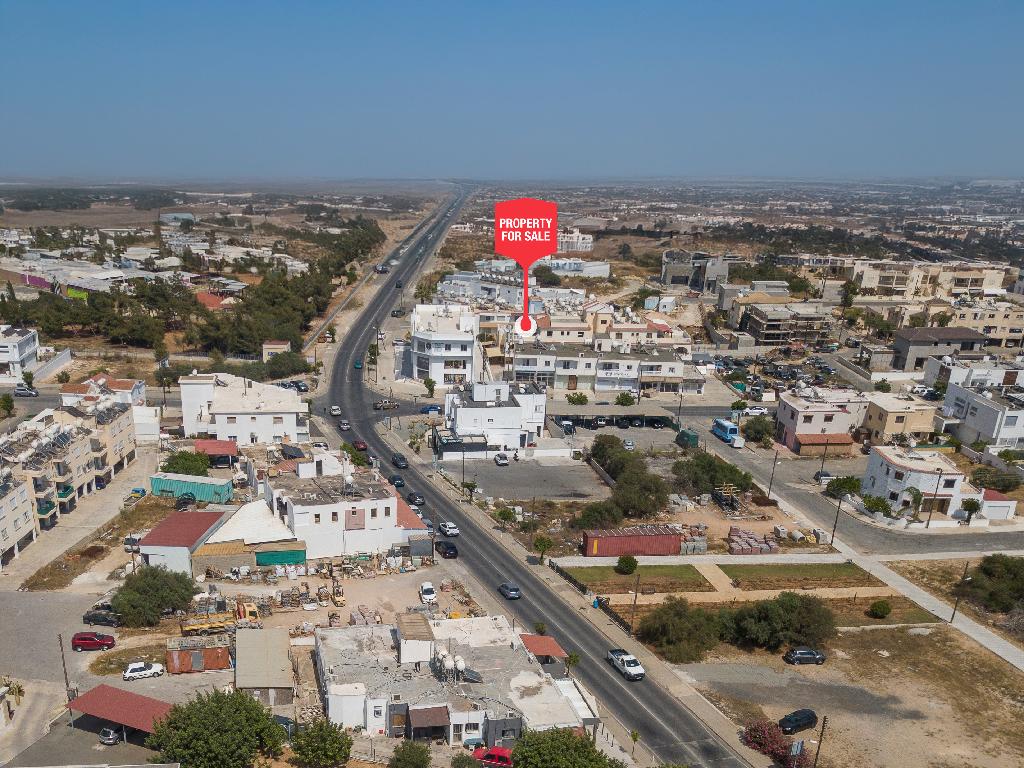 &Delta;&iota;&alpha;&mu;έ&rho;&iota;&sigma;&mu;&alpha; - &Pi;&alpha;&rho;&alpha;&lambda;ί&mu;&nu;&iota;, &Alpha;&mu;&mu;ό&chi;&omega;&sigma;&tau;&omicron;&sigmaf;