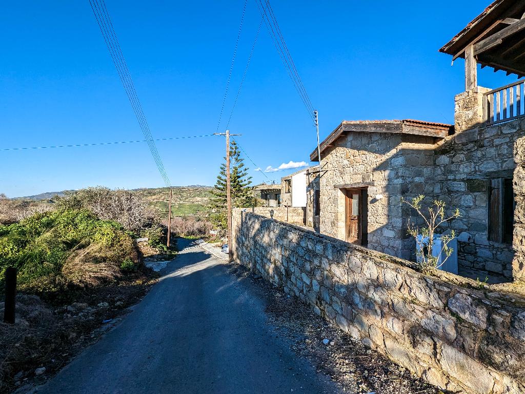 Detached house-Giolou-PR37028