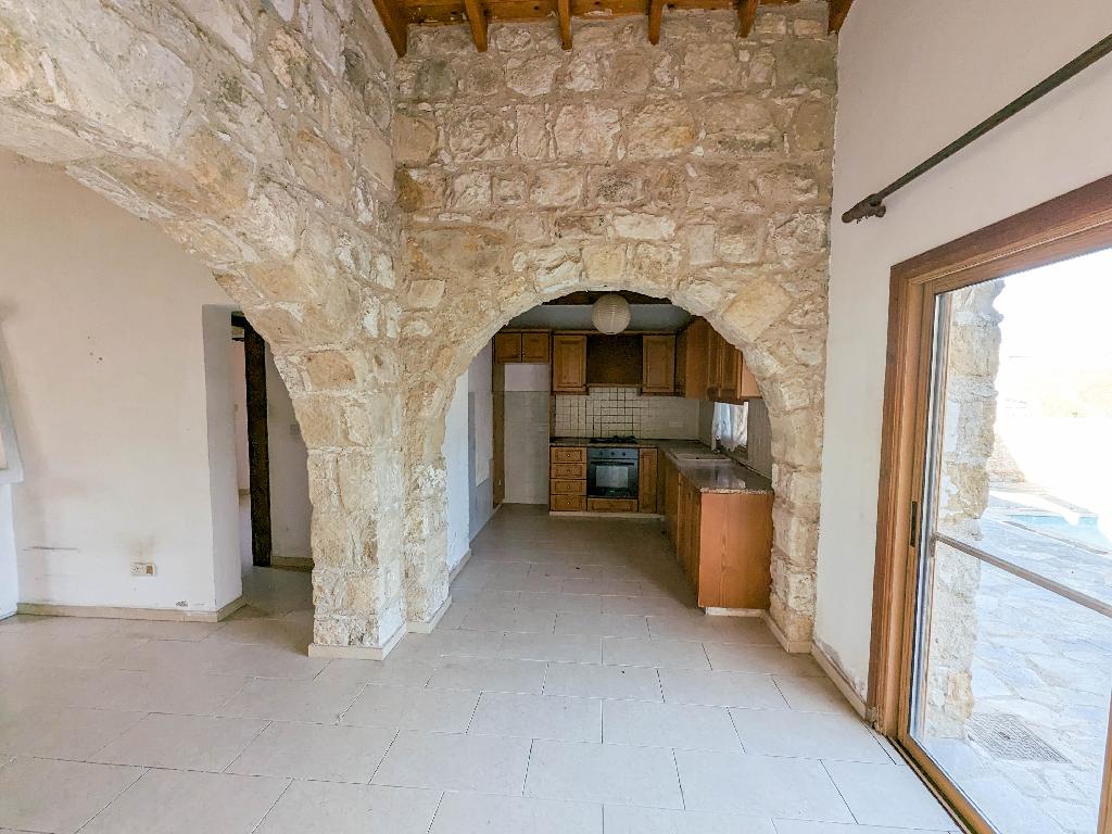 Detached house-Giolou-PR37028