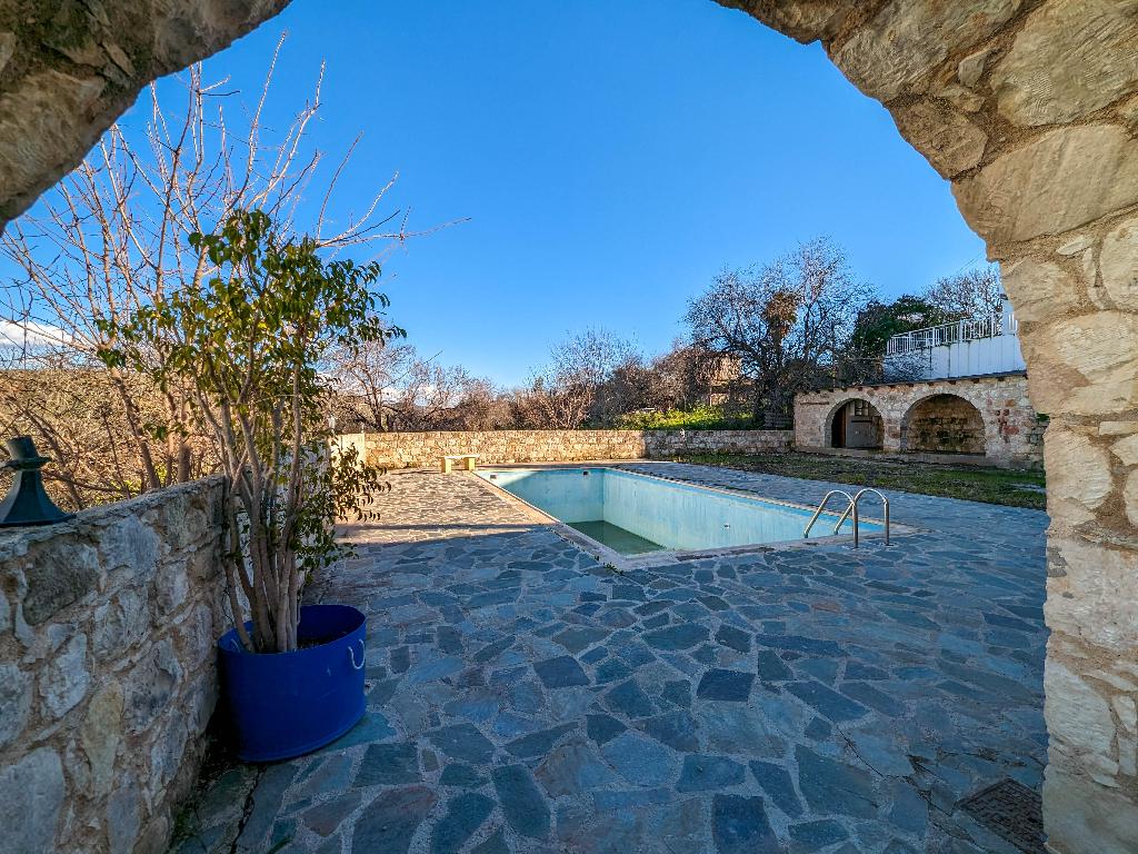 Detached house-Giolou-PR37028