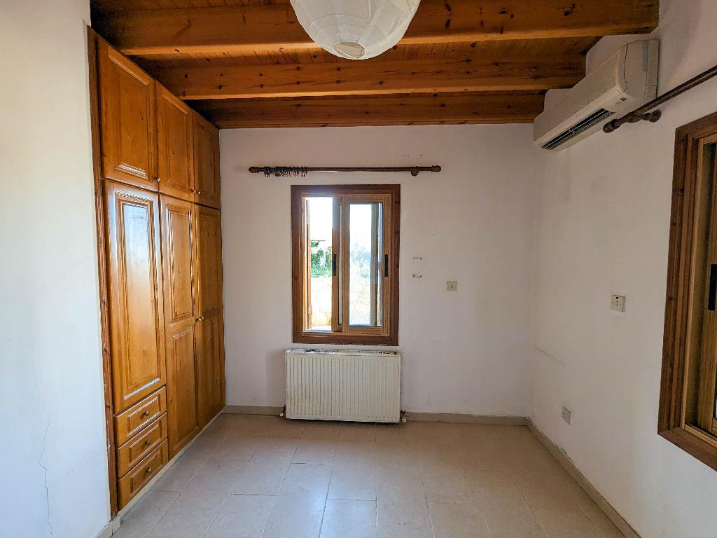 Detached house-Giolou-PR37028