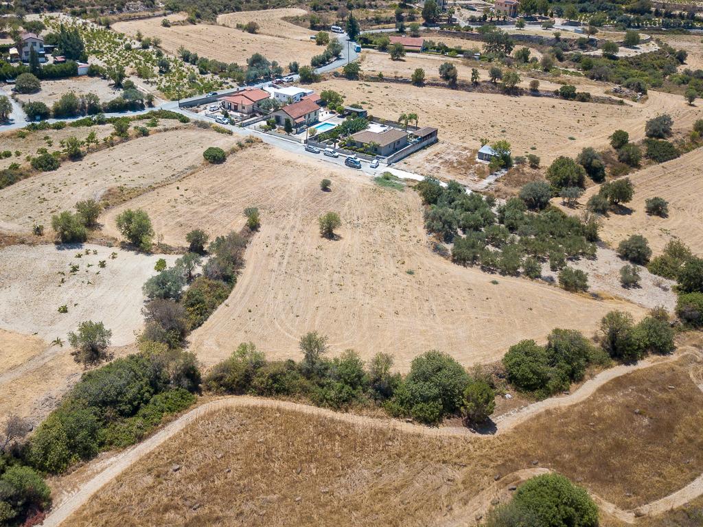 Field-Agios Amvrosios-PR39444
