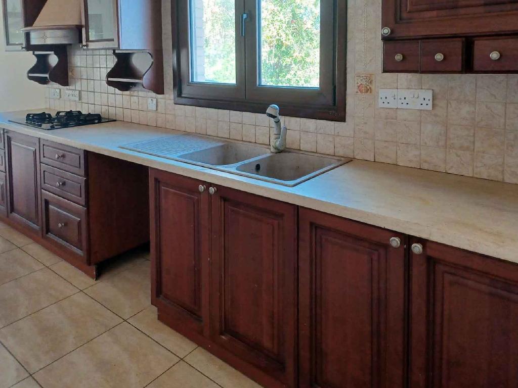 &Kappa;&alpha;&tau;&omicron;&iota;&kappa;ί&alpha;  - &Xi;&upsilon;&lambda;&omicron;&phi;ά&gamma;&omicron;&upsilon;, &Lambda;ά&rho;&nu;&alpha;&kappa;&alpha;