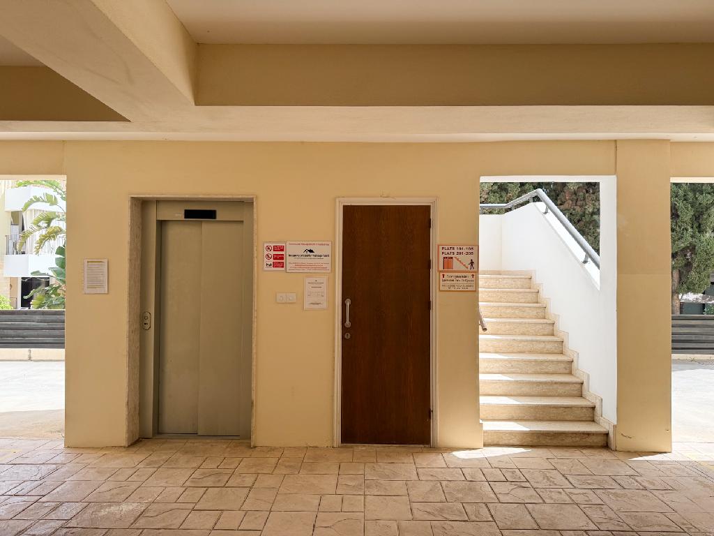 Flat-Paralimni-PR45006