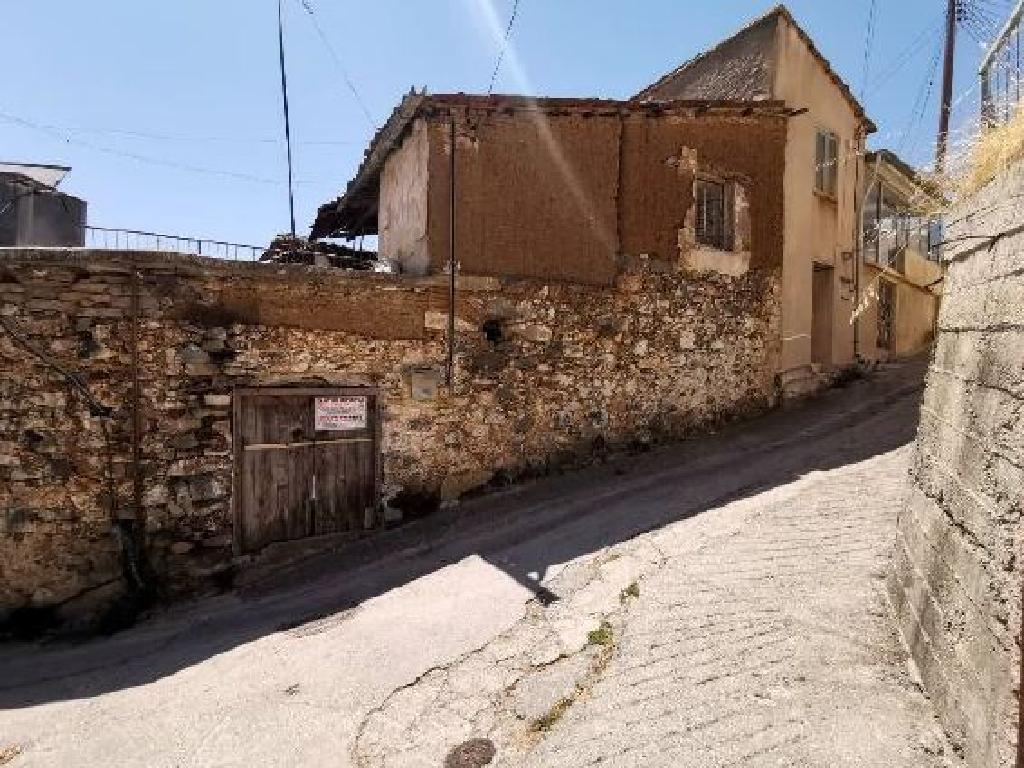 Traditional House - Agioi Vavatsinias, Larnaca