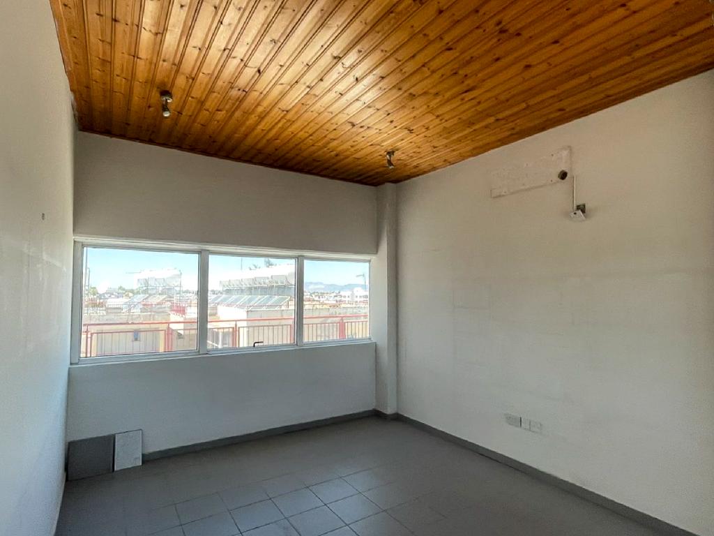 Γραφείο - Megaro Theocharis - Λακατάμεια, Λευκωσία