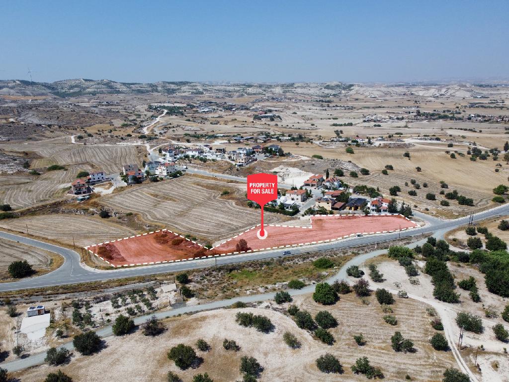 Field - Kalo Chorio, Larnaca