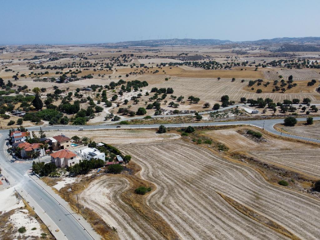 Field - Kalo Chorio, Larnaca