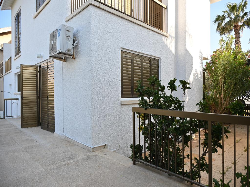 Detached house-Paralimni-PR44789