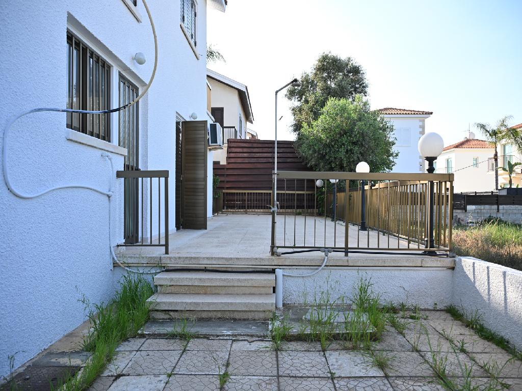 Detached house-Paralimni-PR44789