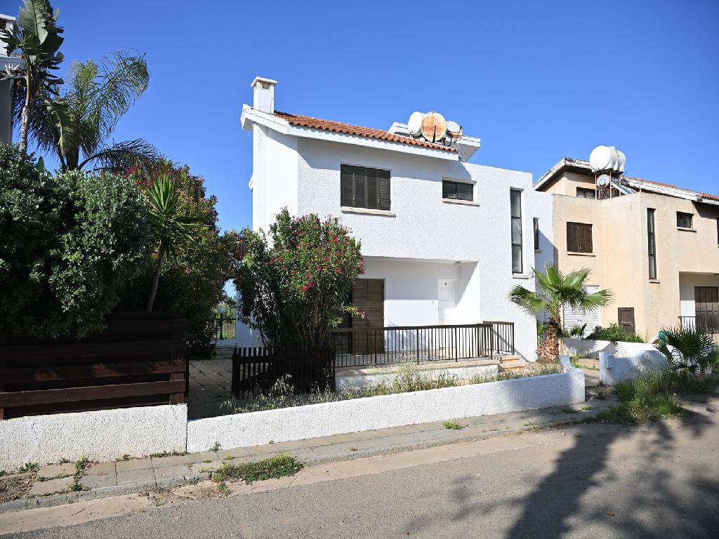 Detached house-Paralimni-PR44789