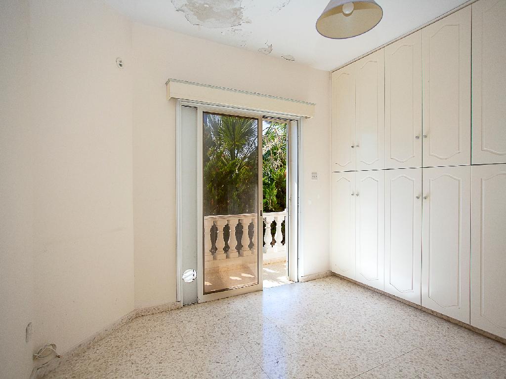 Detached house-Empa-PR46320