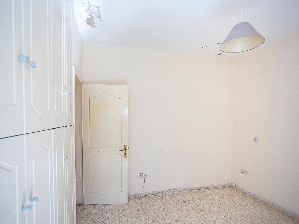 Detached house-Empa-PR46320