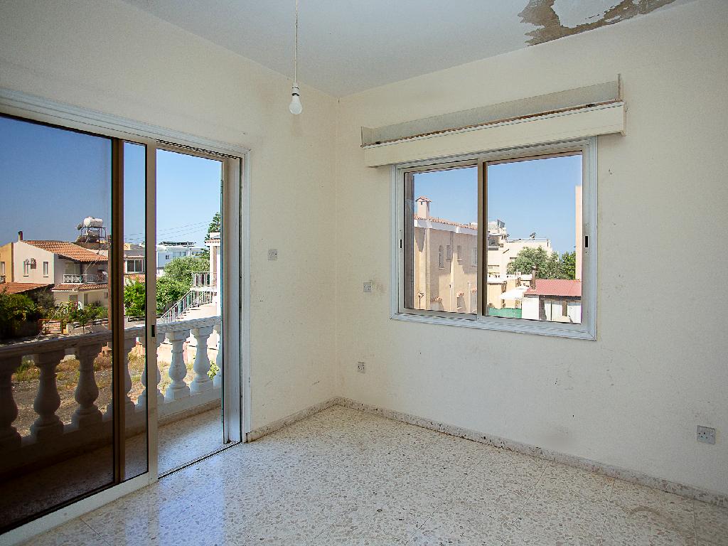 Detached house-Empa-PR46320