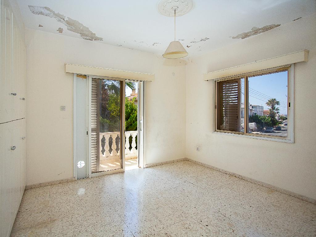 Detached house-Empa-PR46320