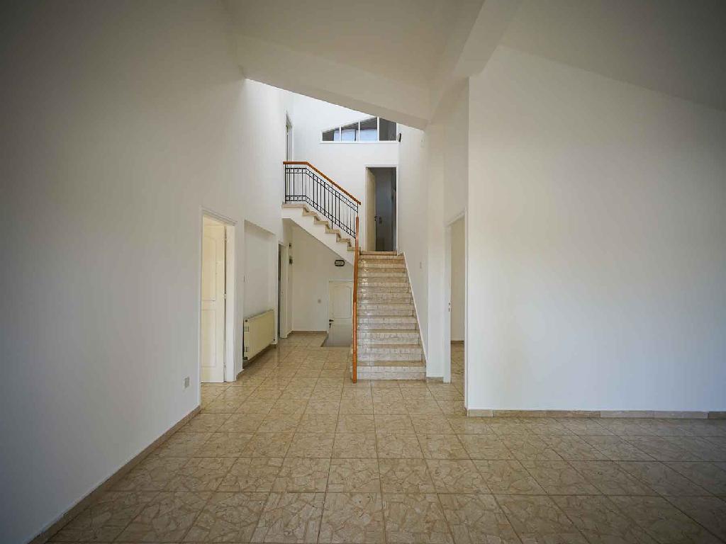 Detached house-Geri-PR42502