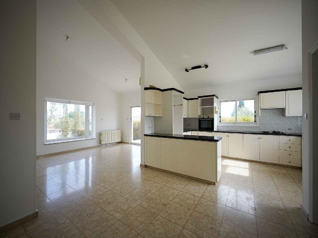 Detached house-Geri-PR42502