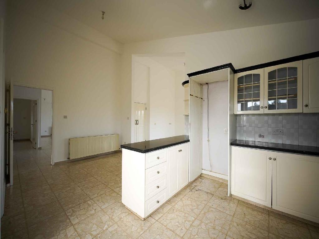 Detached house-Geri-PR42502