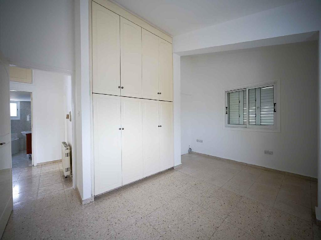 Detached house-Geri-PR42502