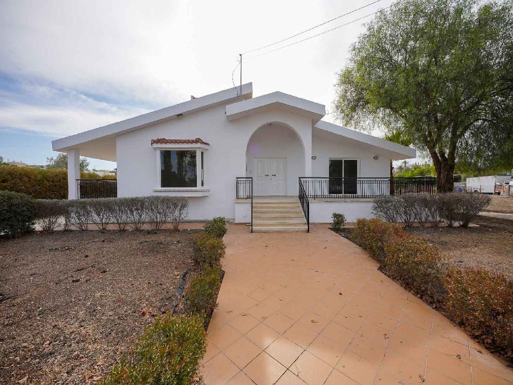 Detached house-Geri-PR42502