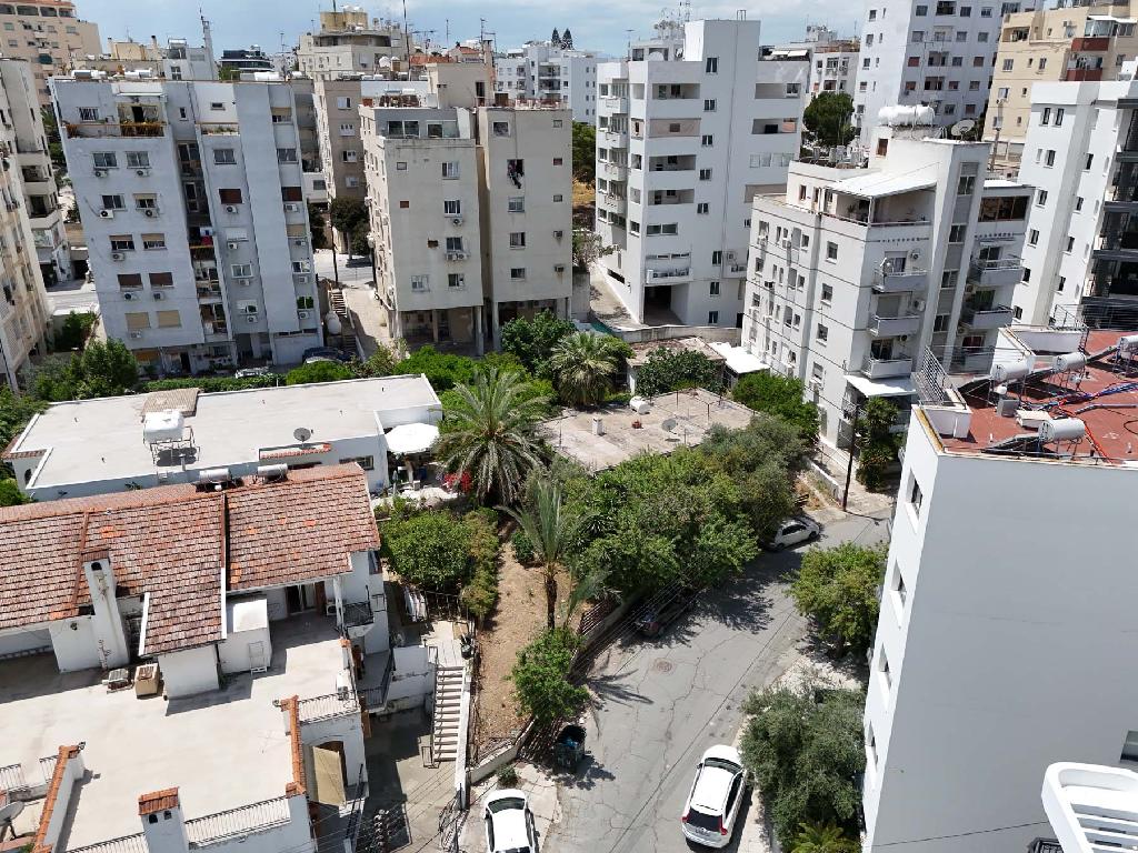 Plot (Share) - Agioi Omologites, Nicosia
