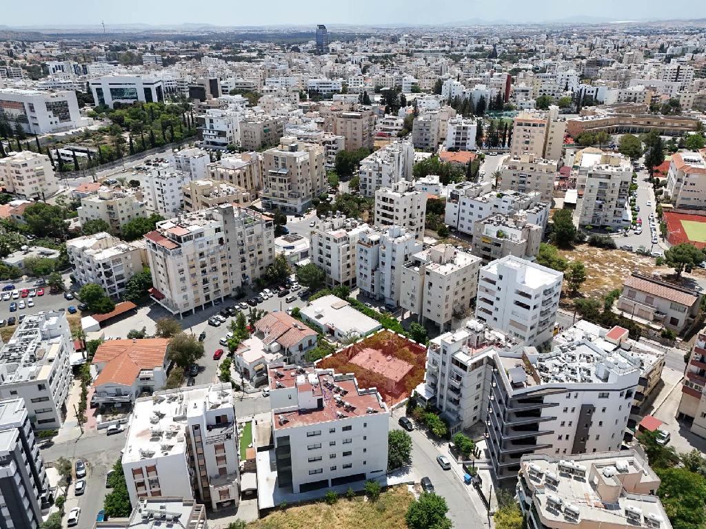 Plot (Share) - Agioi Omologites, Nicosia