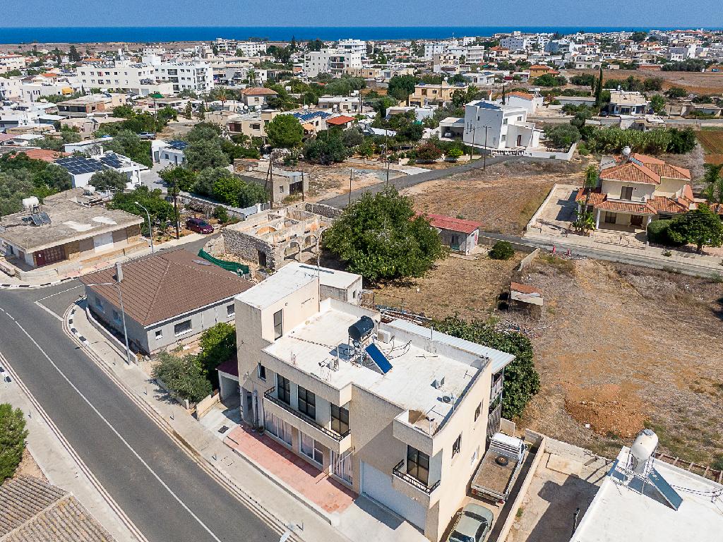 House - Deryneia, Famagusta