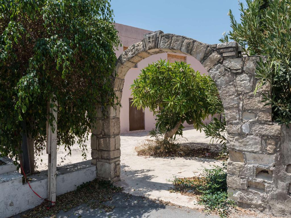 Commercial building-Pegeia-PR12181