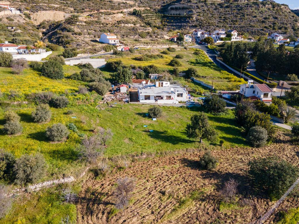 Detached house-Palodeia-PR37194