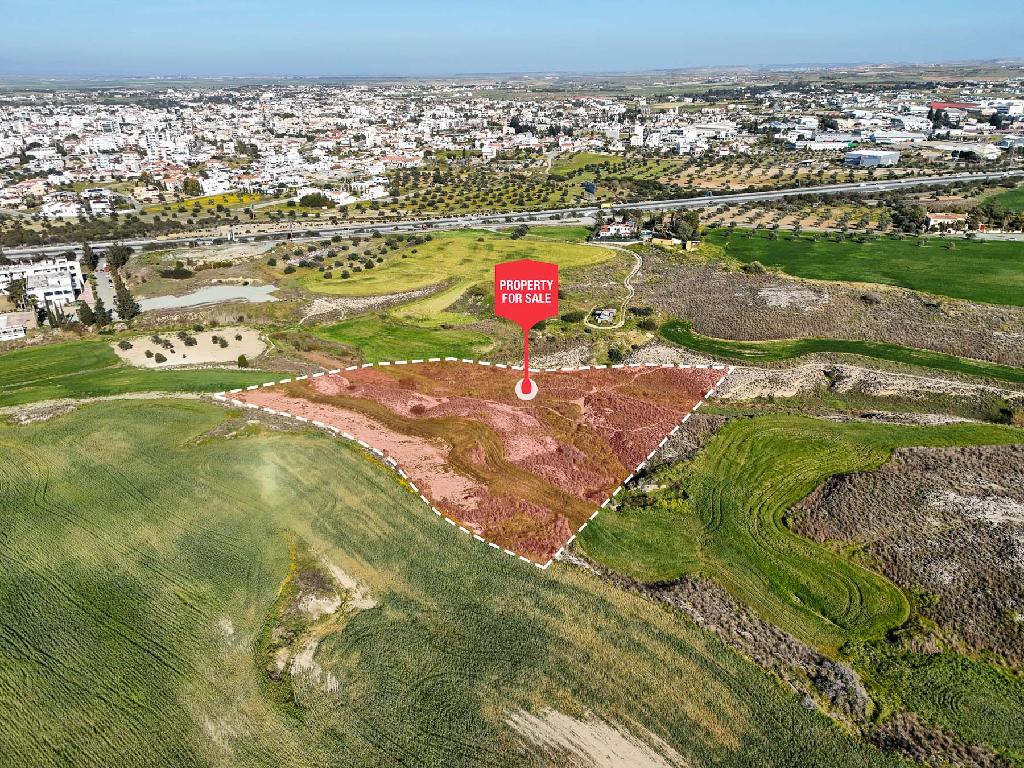 Field - Latsia, Nicosia