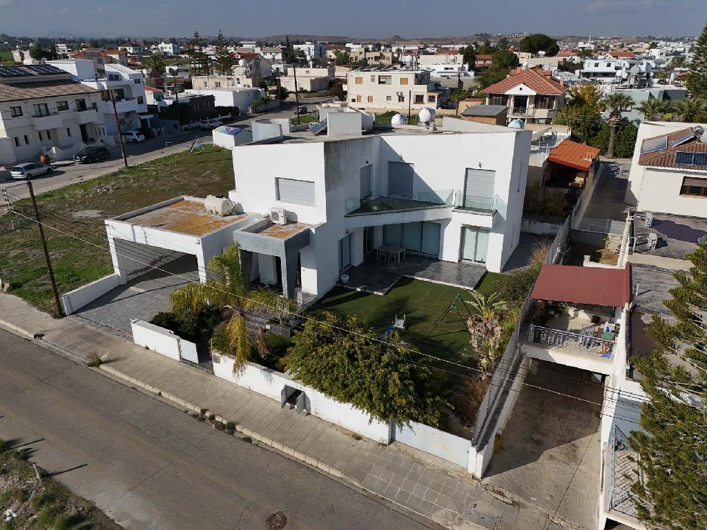 Detached house-Lakatameia-PR41211