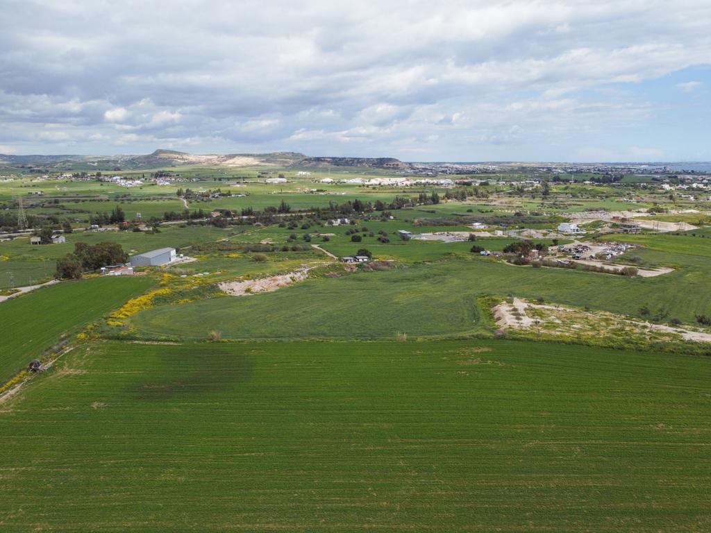 &Chi;&omega;&rho;ά&phi;&iota; (&Mu;&epsilon;&rho;ί&delta;&iota;&omicron;) - &Lambda;&iota;&beta;ά&delta;&iota;&alpha;, &Lambda;ά&rho;&nu;&alpha;&kappa;&alpha;