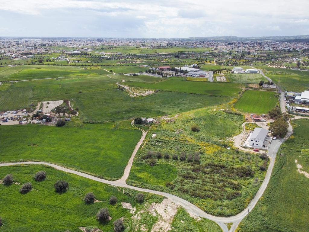 &Chi;&omega;&rho;ά&phi;&iota; (&Mu;&epsilon;&rho;ί&delta;&iota;&omicron;) - &Lambda;&iota;&beta;ά&delta;&iota;&alpha;, &Lambda;ά&rho;&nu;&alpha;&kappa;&alpha;