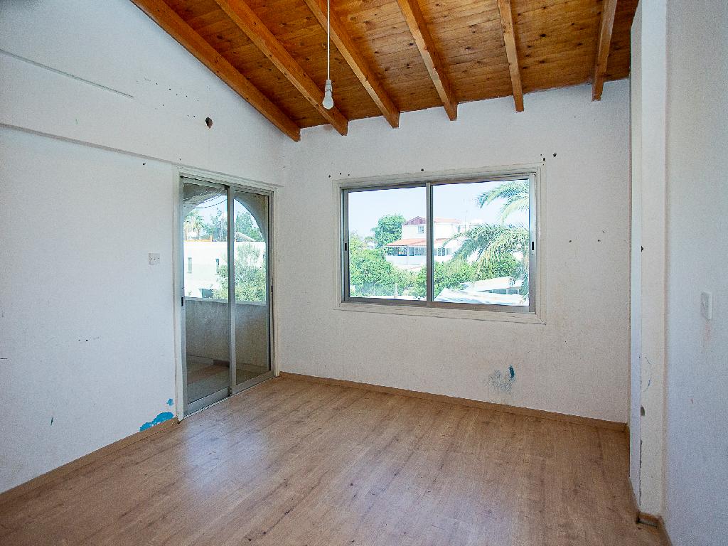 Detached house-Episkopi-PR42505