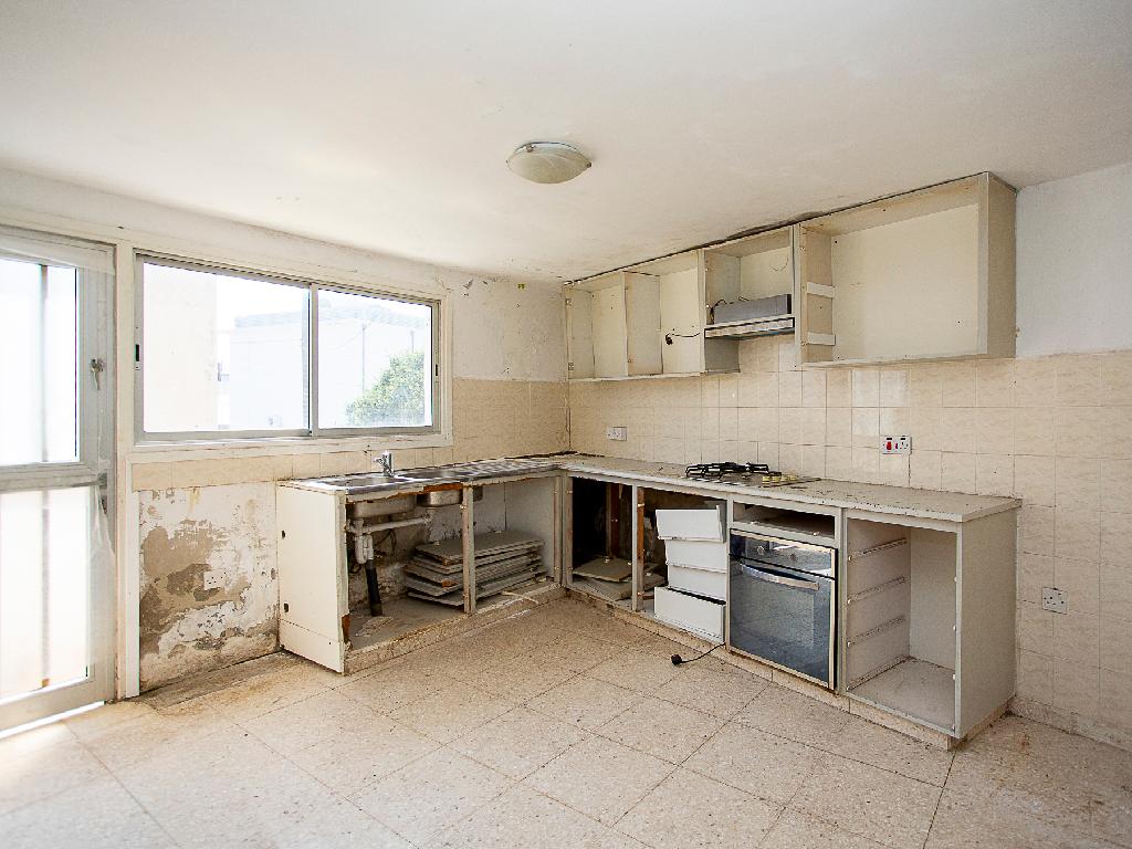 Detached house-Episkopi-PR42505