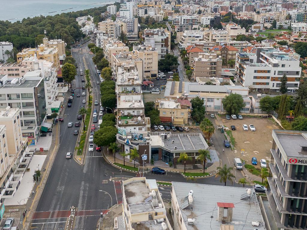 &Delta;&iota;&alpha;&mu;έ&rho;&iota;&sigma;&mu;&alpha; - &Gamma;&epsilon;&rho;&mu;&alpha;&sigma;ό&gamma;&epsilon;&iota;&alpha;, &Lambda;&epsilon;&mu;&epsilon;&sigma;ό&sigmaf;