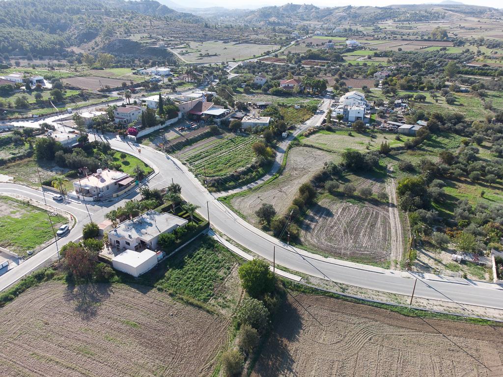 Field - Politiko, Nicosia