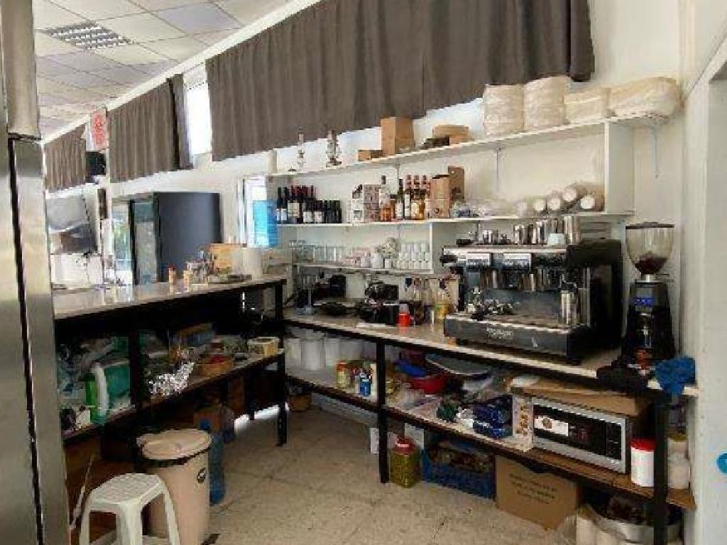 &Kappa;&tau;ί&rho;&iota;&omicron; - &Lambda;&upsilon;&theta;&rho;&omicron;&delta;ό&nu;&tau;&alpha;&sigmaf;, &Lambda;&epsilon;&upsilon;&kappa;&omega;&sigma;ί&alpha;