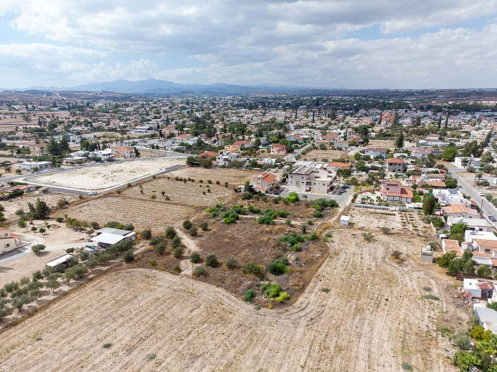 Under-division field (share) - Dali, Nicosia