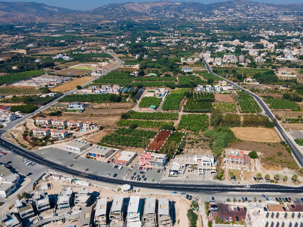 Mixed-use Building-Kissonerga-PR34052