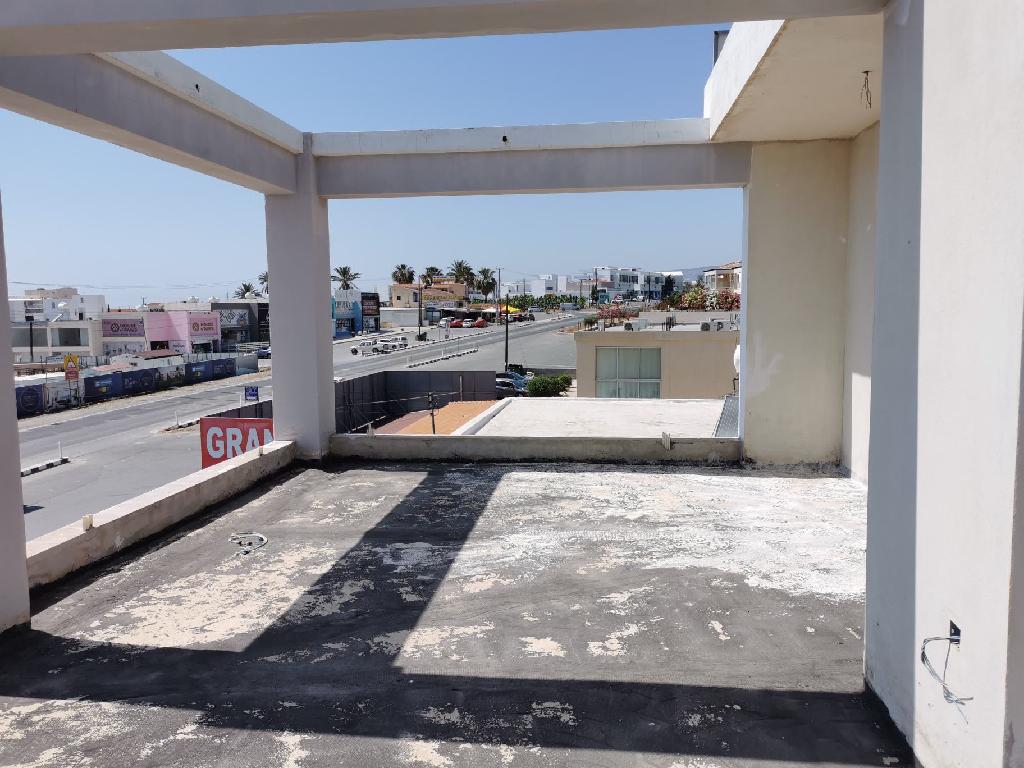 Mixed-use Building-Kissonerga-PR34052